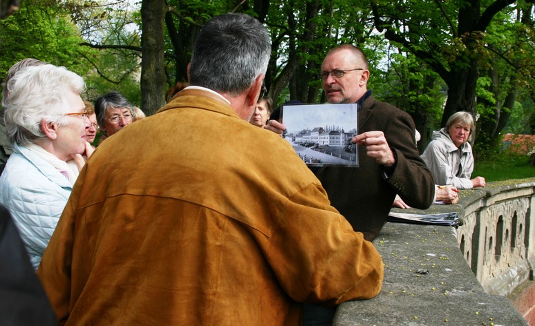 n_10.30.09.jpg